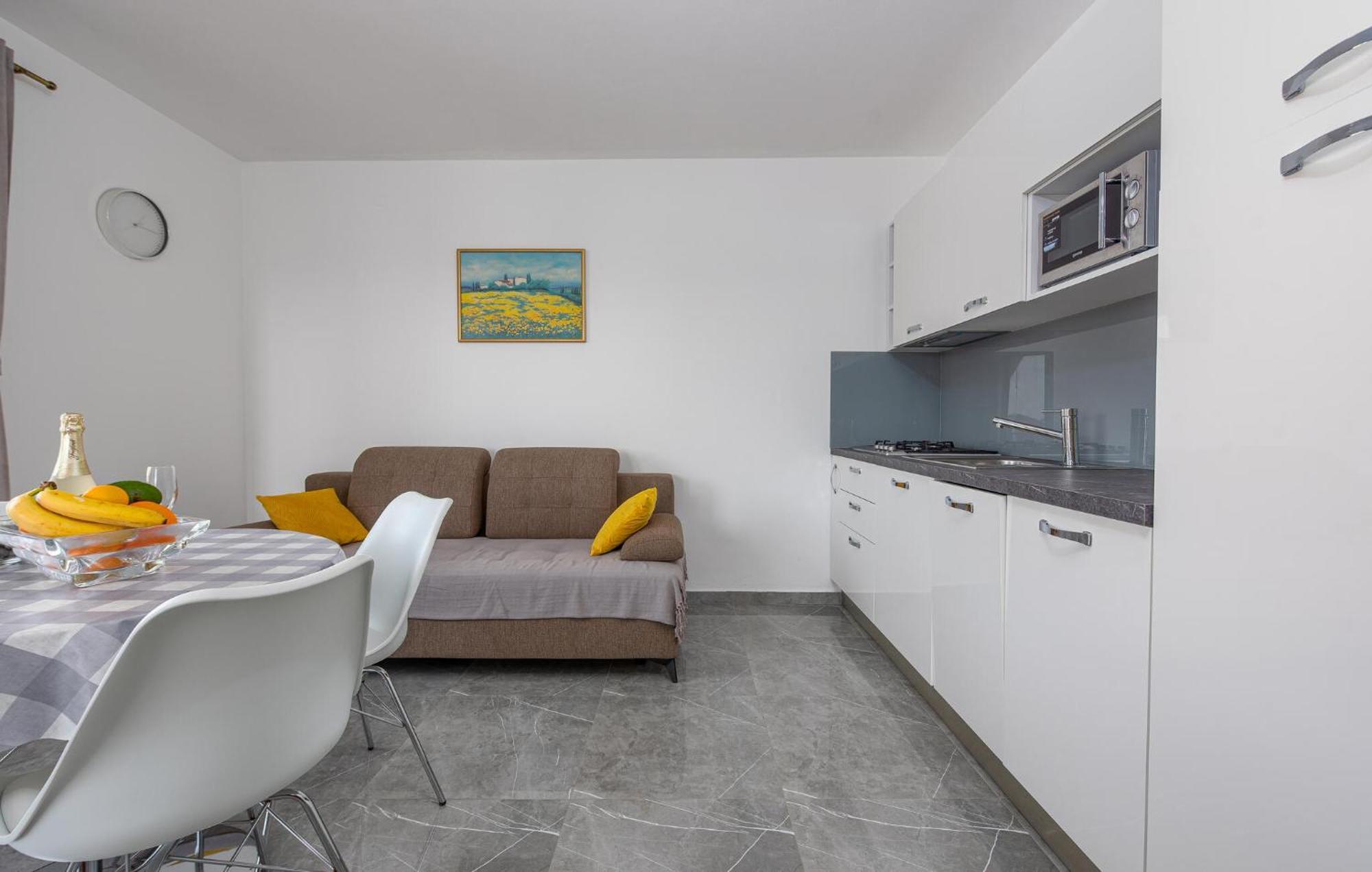 Amazing Apartment In Pakoštane Exteriör bild
